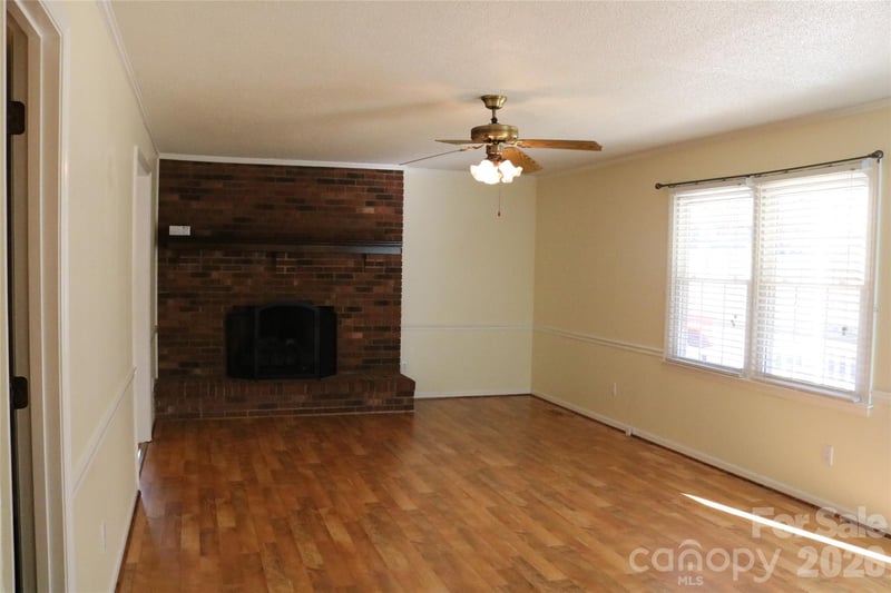 120 Oakley Dr, Gastonia, NC 28052