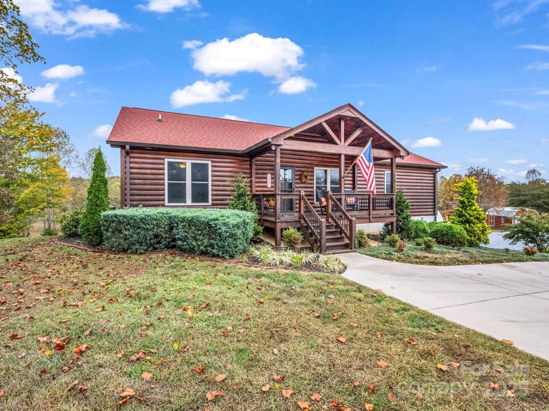 653 Moonlight Ps, Union Mills, NC 28167