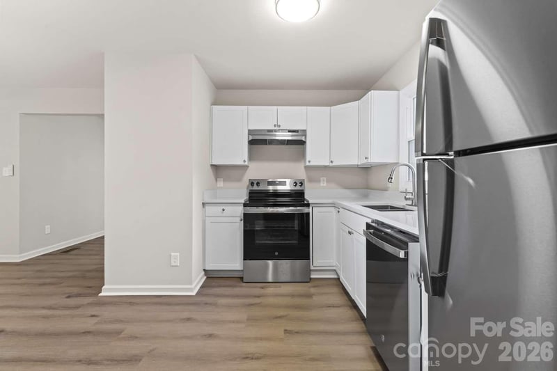 6134 Mayridge Dr, Charlotte, NC 28215