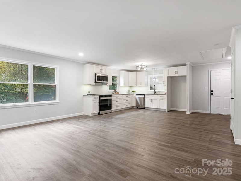80 Pounds Ave, Concord, NC 28025