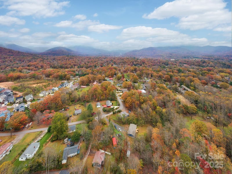 226 Mount Allen Hts, Black Mountain, NC 28711
