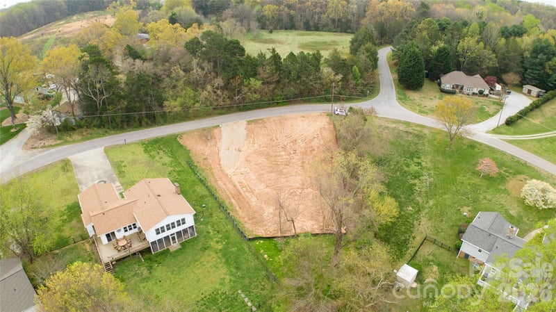 212 Ponderosa Cir, Mooresville, NC 28117