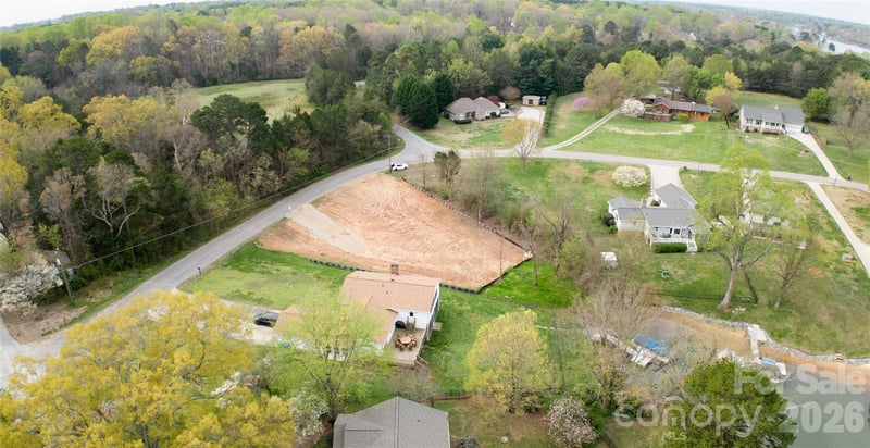 212 Ponderosa Cir, Mooresville, NC 28117