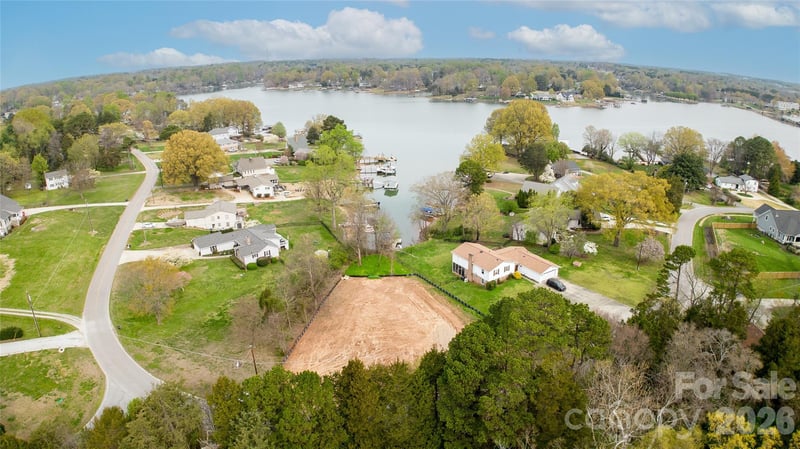 212 Ponderosa Cir, Mooresville, NC 28117