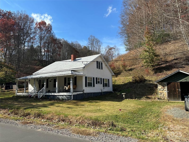 2812 Bald Mountain Rd, Burnsville, NC 28714