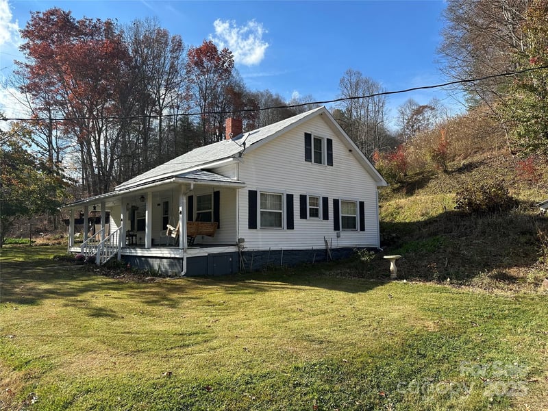 2812 Bald Mountain Rd, Burnsville, NC 28714