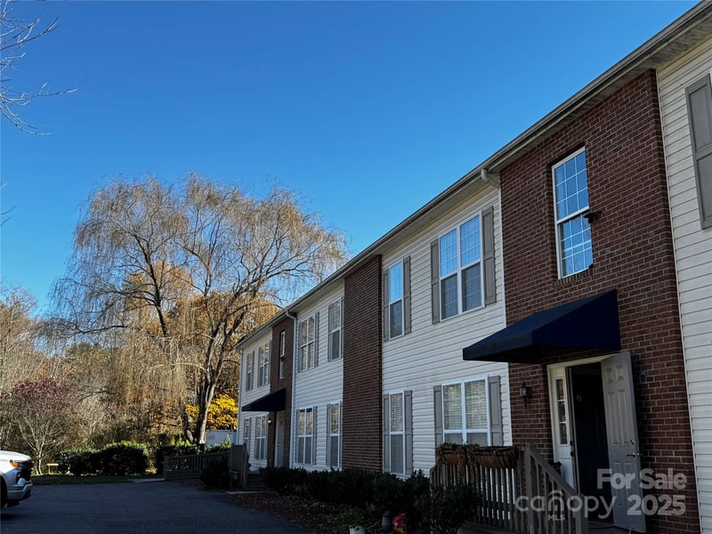 237 Camelot Dr #B, Waynesville, NC 28786