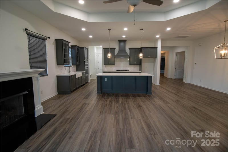 6642 Star Dr, Sherrills Ford, NC 28673