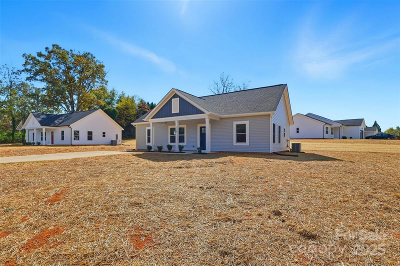 128 Main St, Granite Falls, NC 28630