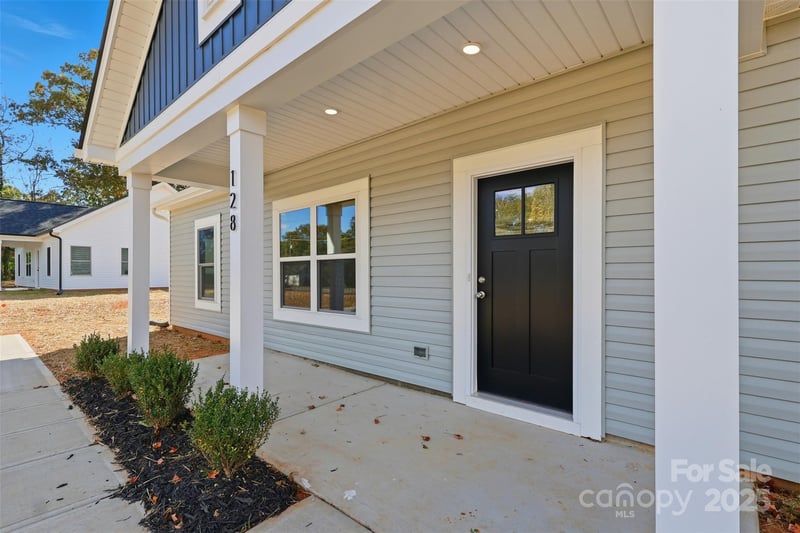 128 Main St, Granite Falls, NC 28630