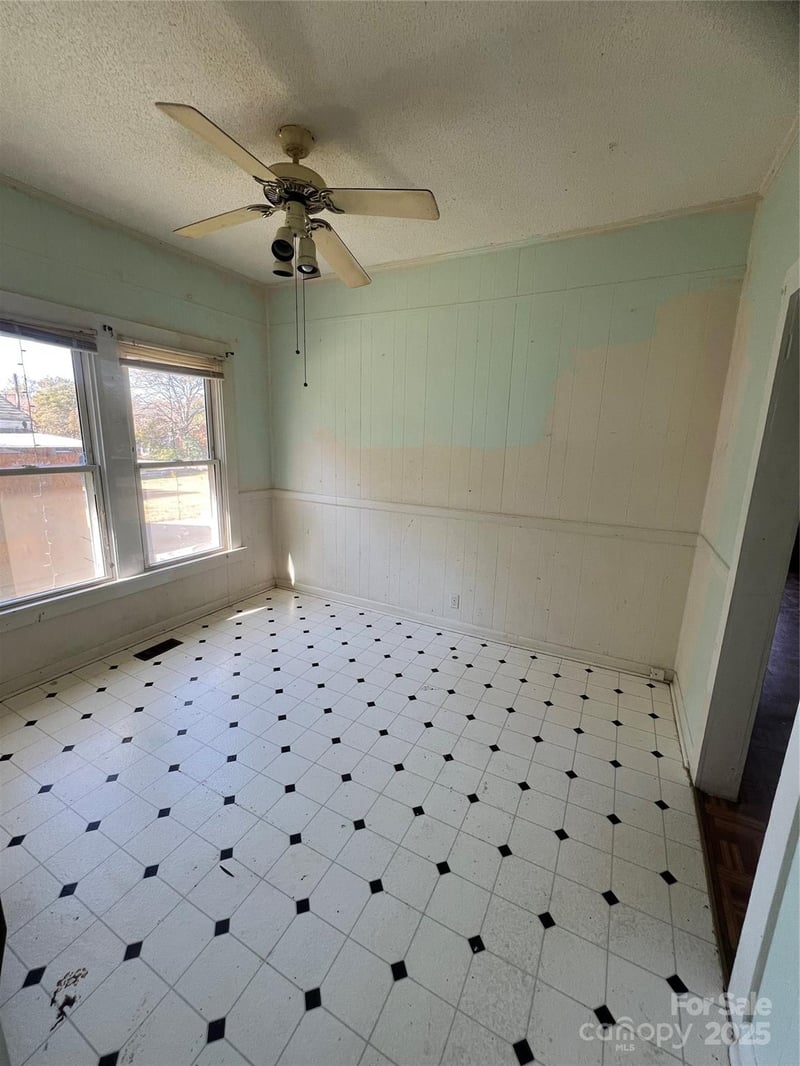 805 Church St, Cherryville, NC 28021