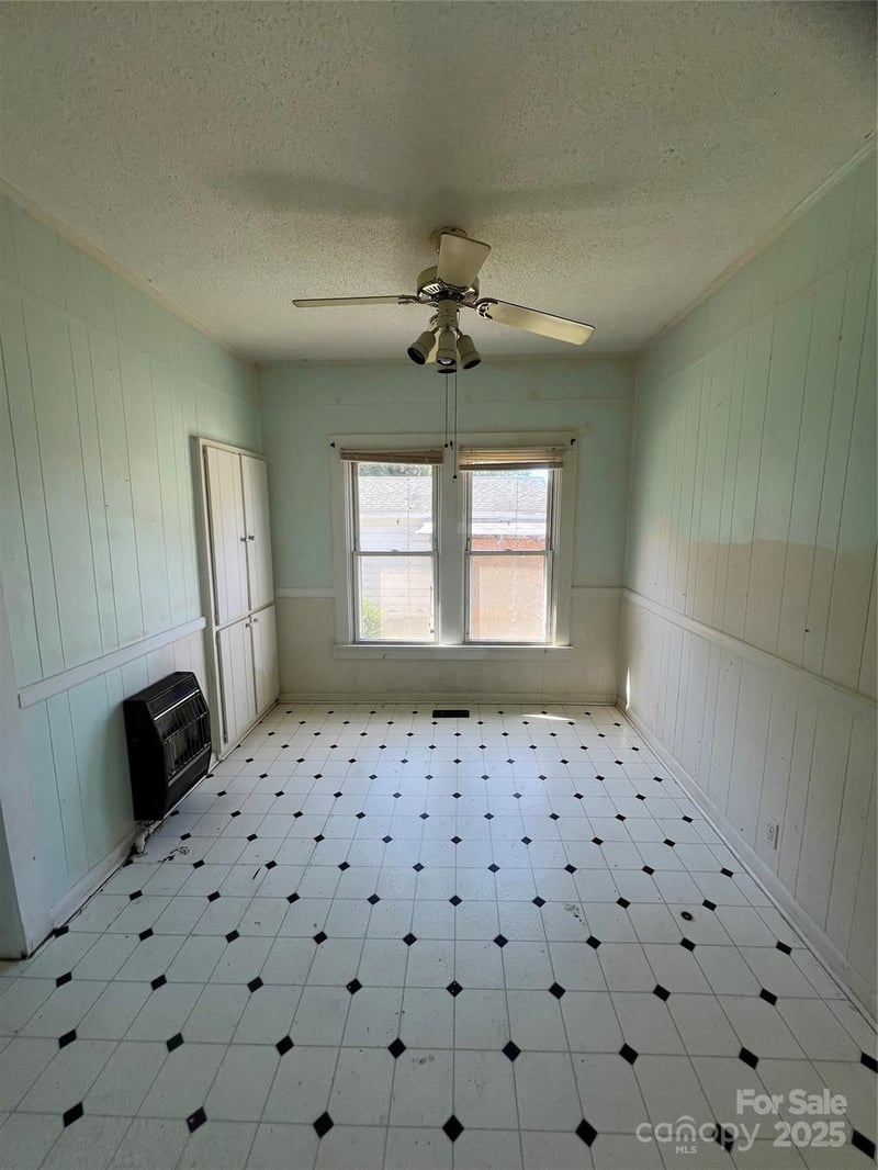 805 Church St, Cherryville, NC 28021