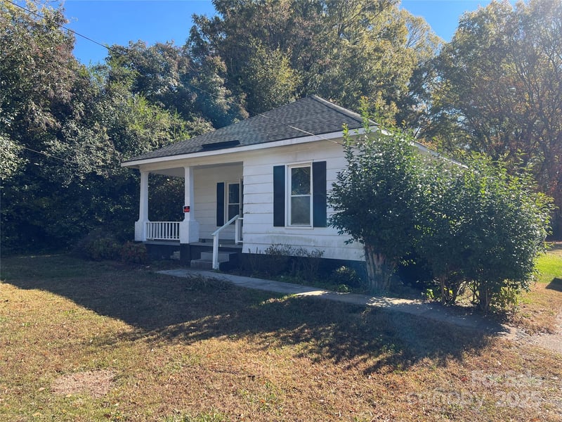 805 Church St, Cherryville, NC 28021