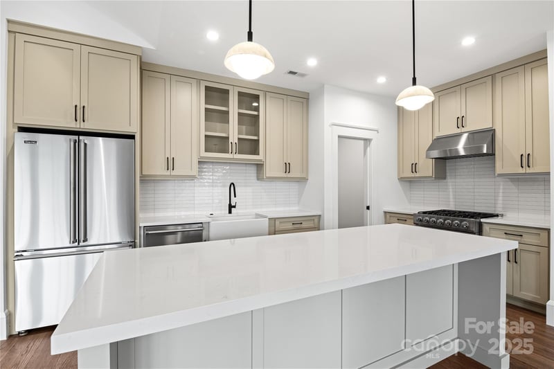 127 Creekside Valley Ln, Arden, NC 28704