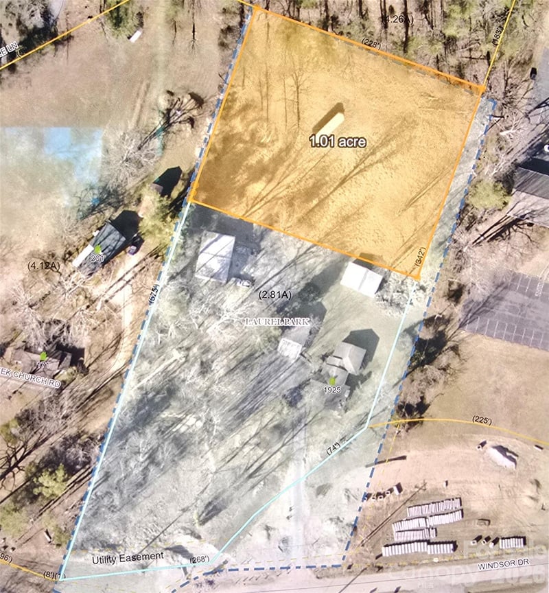 1925-A Windsor Dr, Laurel Park, NC 28739