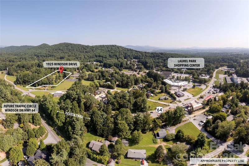 1925-A Windsor Dr, Laurel Park, NC 28739