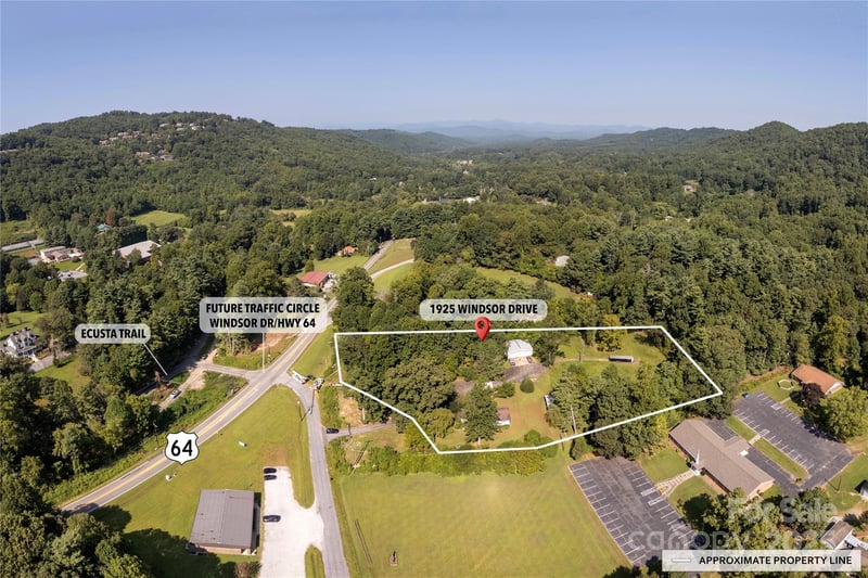 1925-A Windsor Dr, Laurel Park, NC 28739