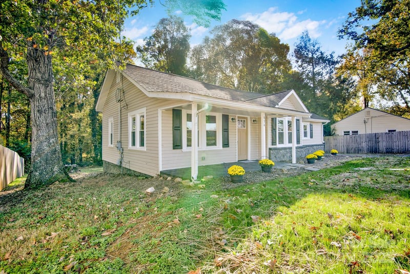434 Salisbury St, Denton, NC 27239