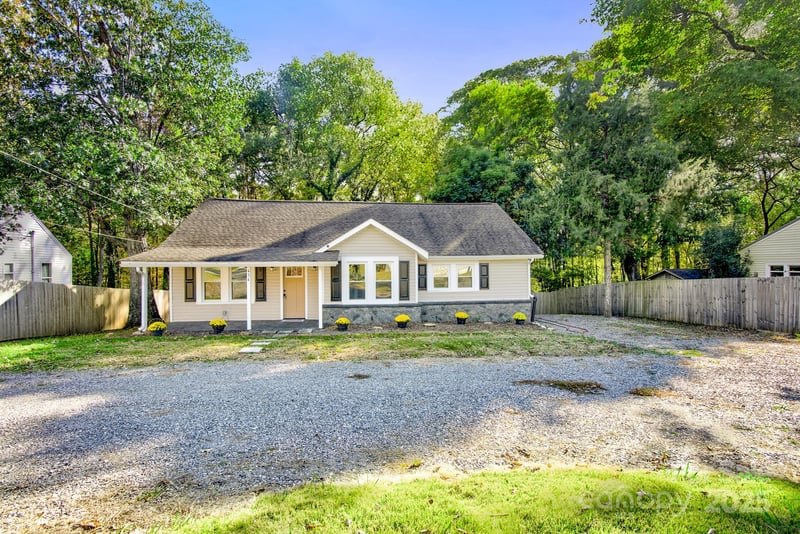 434 Salisbury St, Denton, NC 27239