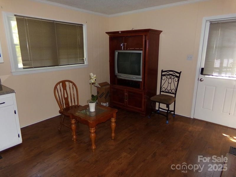 556 Roundtree Cir, Chester, SC 29706