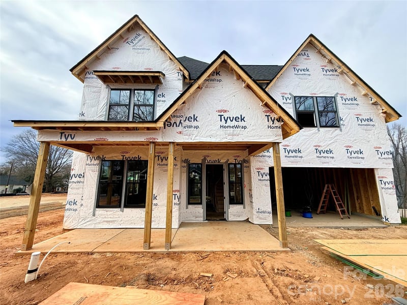 3916 Sarah Dr, Charlotte, NC 28217