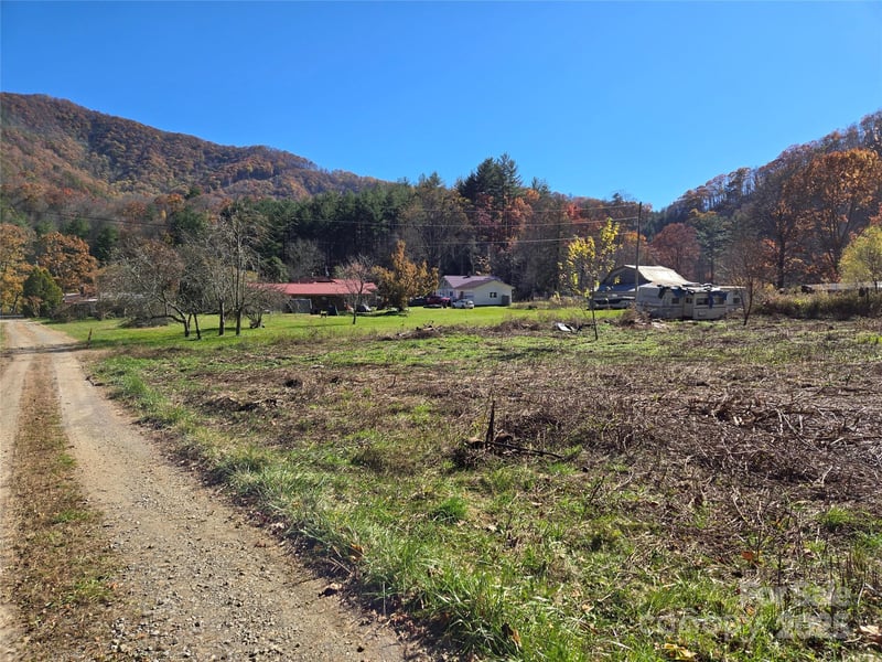 00 Eagles Tc, Canton, NC 28716