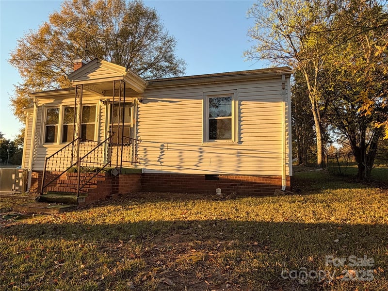 928 Bost St, Albemarle, NC 28001