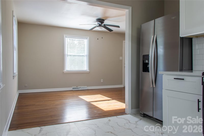 2854 Burbank Dr, Charlotte, NC 28216