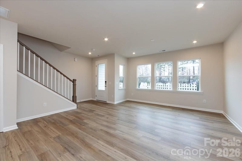 8430 Discovery Ln, Charlotte, NC 28216