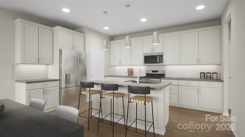 8422 Discovery Ln, Charlotte, NC 28216