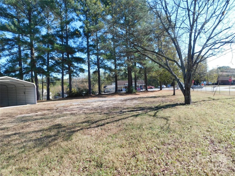 944 Hwy 150 Hw, Lincolnton, NC 28092