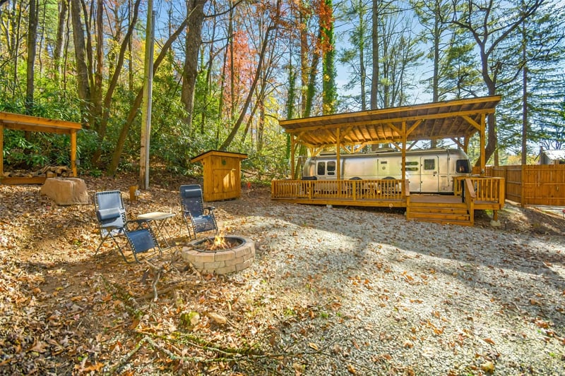 18748 Rosman Hw, Sapphire, NC 28774