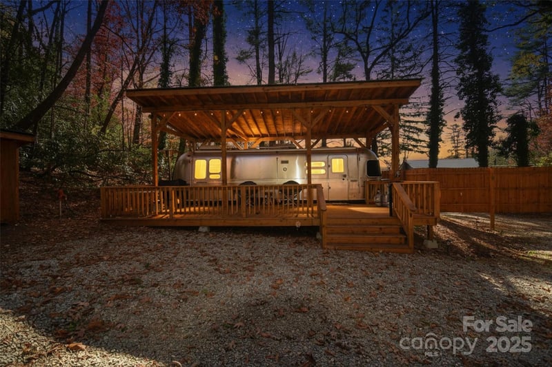 18748 Rosman Hw, Sapphire, NC 28774