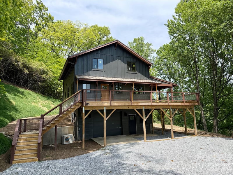 114 Phivo Dr, Balsam Grove, NC 28708
