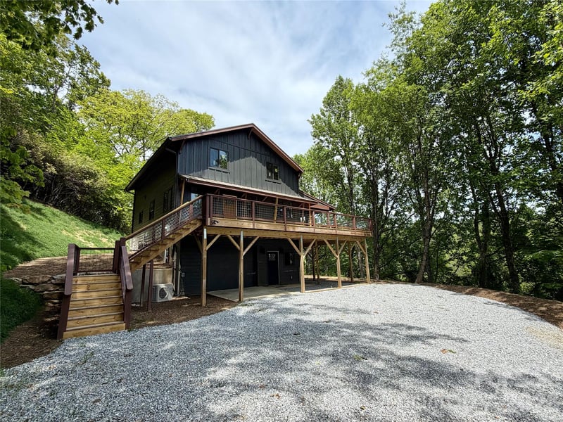114 Phivo Dr, Balsam Grove, NC 28708