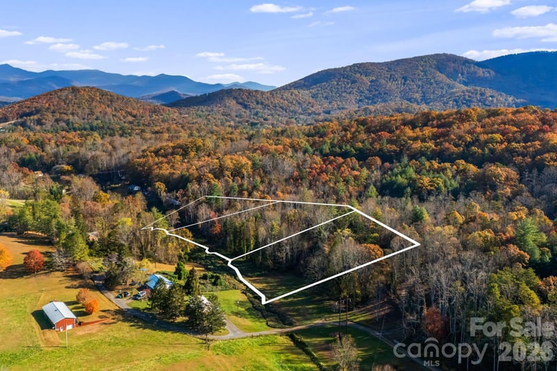 99999 Willow Creek Dr #2, Asheville, NC 28803