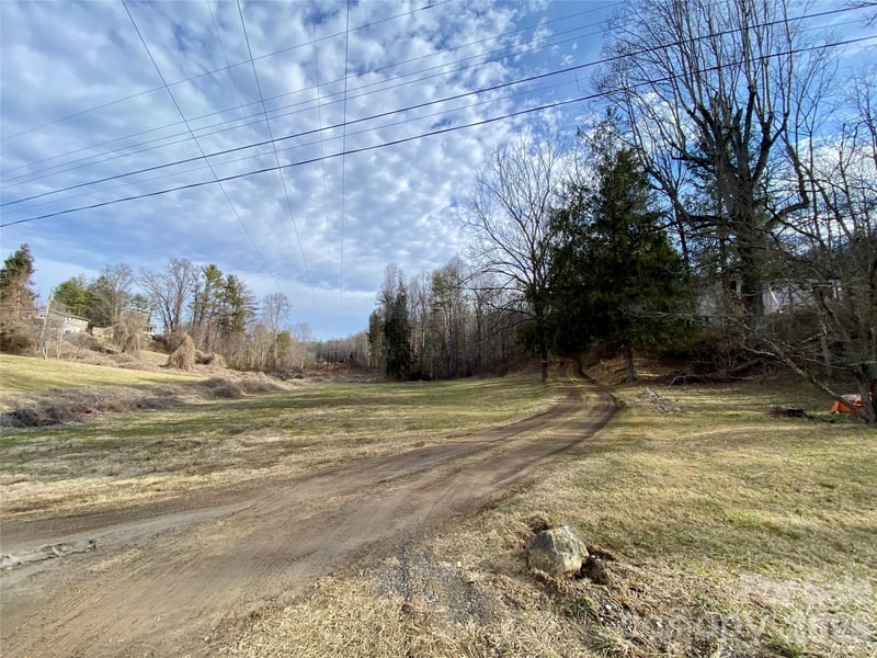 99999 Willow Creek Dr #2, Asheville, NC 28803