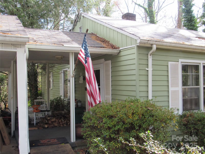 1144 Montreat Rd, Black Mountain, NC 28711