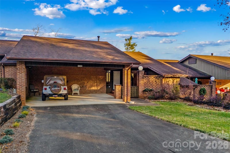 1336 Radio Rd, Statesville, NC 28625