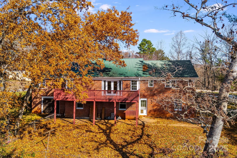 92 Parkway View Rd, Mars Hill, NC 28754