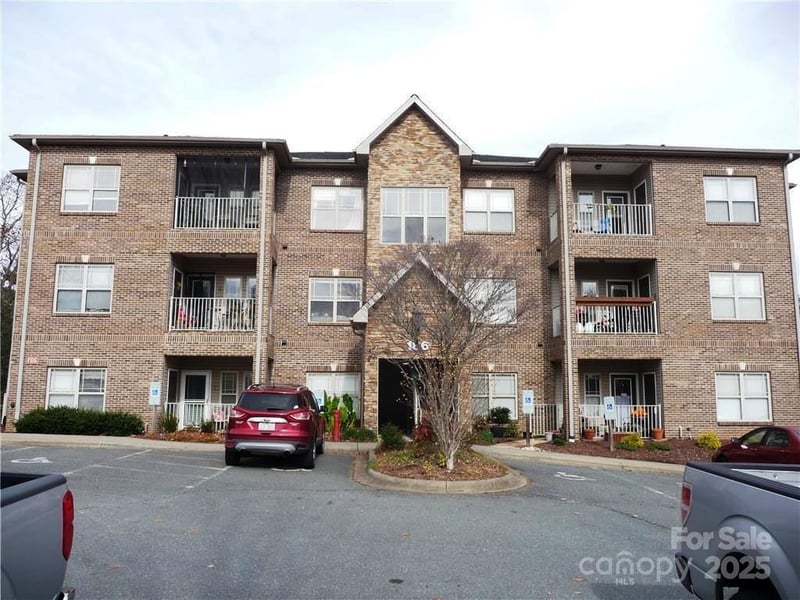 186 Cecil Miller Rd #202, Boone, NC 28607