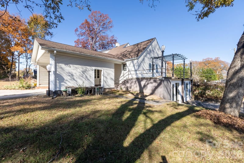 1402 Brantley Rd, Kannapolis, NC 28083