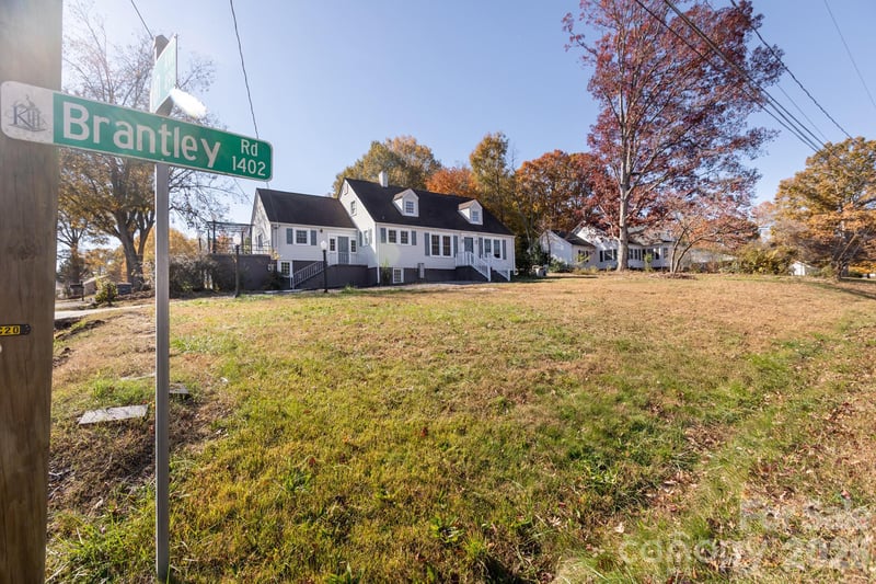 1402 Brantley Rd, Kannapolis, NC 28083