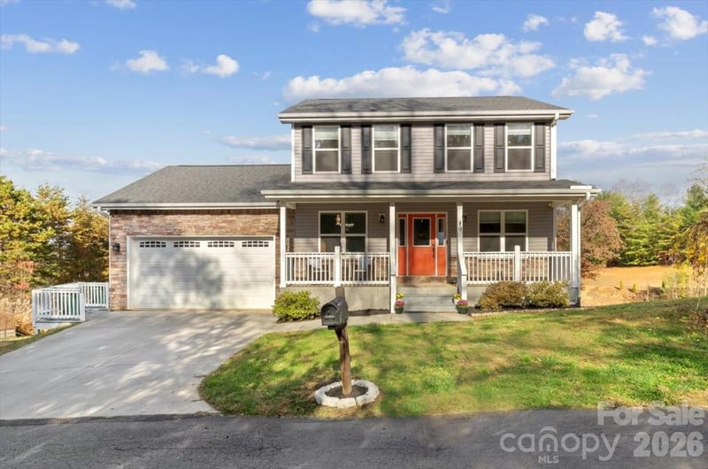 9 Old Amber Dr, Weaverville, NC 28787