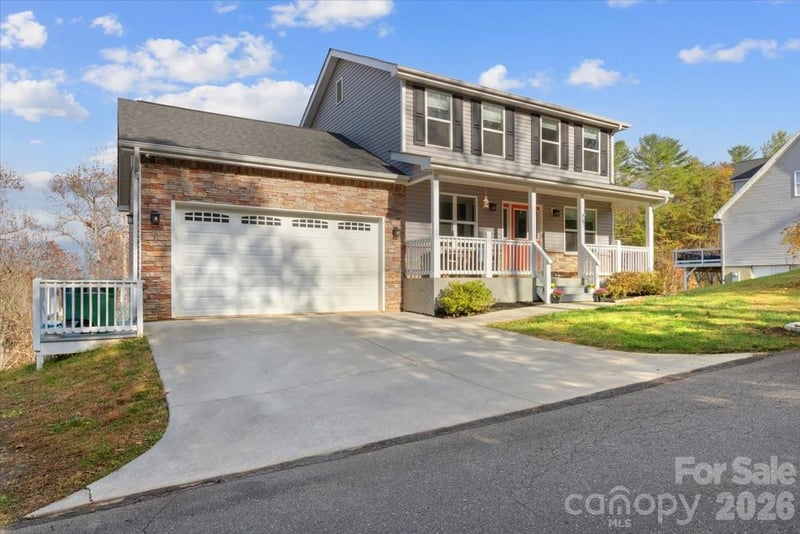 9 Old Amber Dr, Weaverville, NC 28787