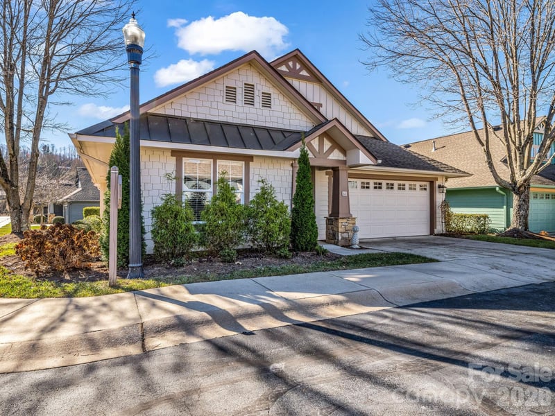 53 Barn Owl Way, Hendersonville, NC 28792