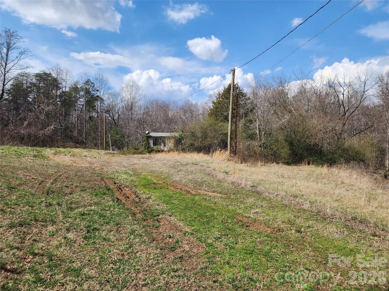 4339 Angel Hill Dr, Newton, NC 28658
