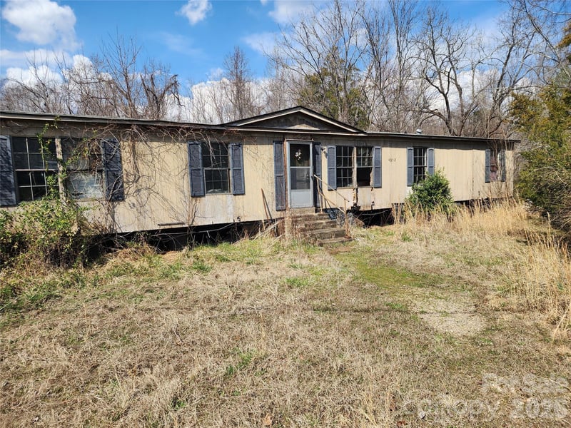 4339 Angel Hill Dr, Newton, NC 28658