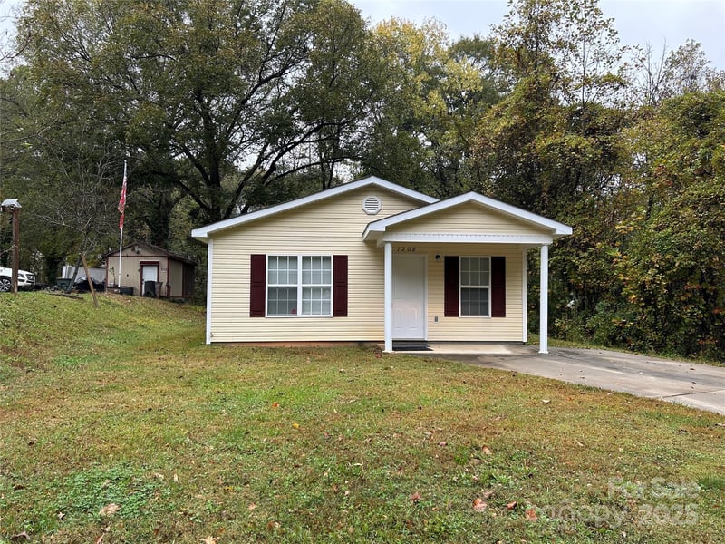 1208 Walnut Ave, Gastonia, NC 28052