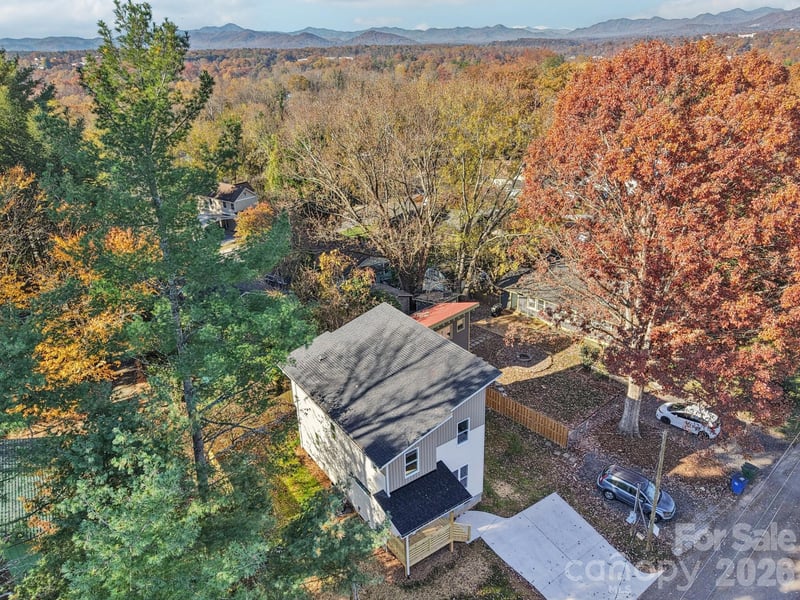 3 Fourth St, Asheville, NC 28803